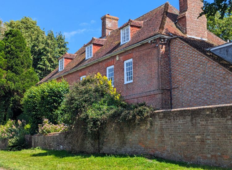 The exterior of Farleys House